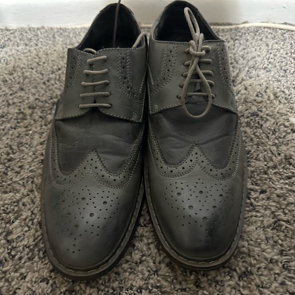 Men’s Penguin Dress Shoes - Picture 8 of 8